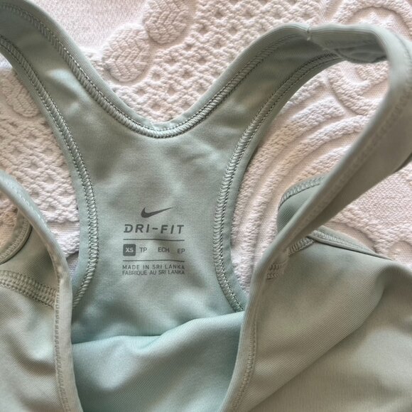 Nike Swoosh Dri-Fit Medium Support Sports Bra - Mint Green - Picture 3 of 4